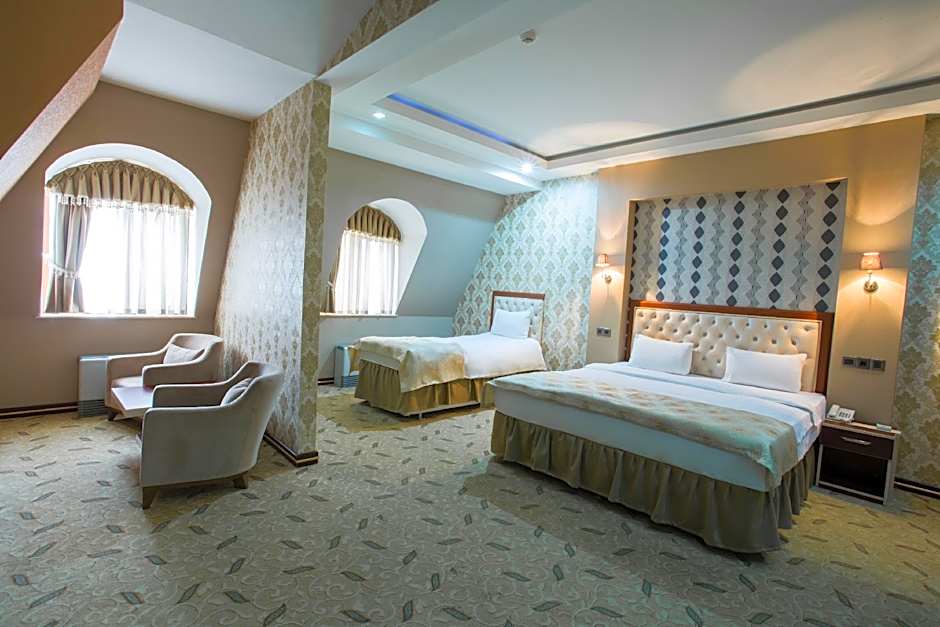 Grand Hotel