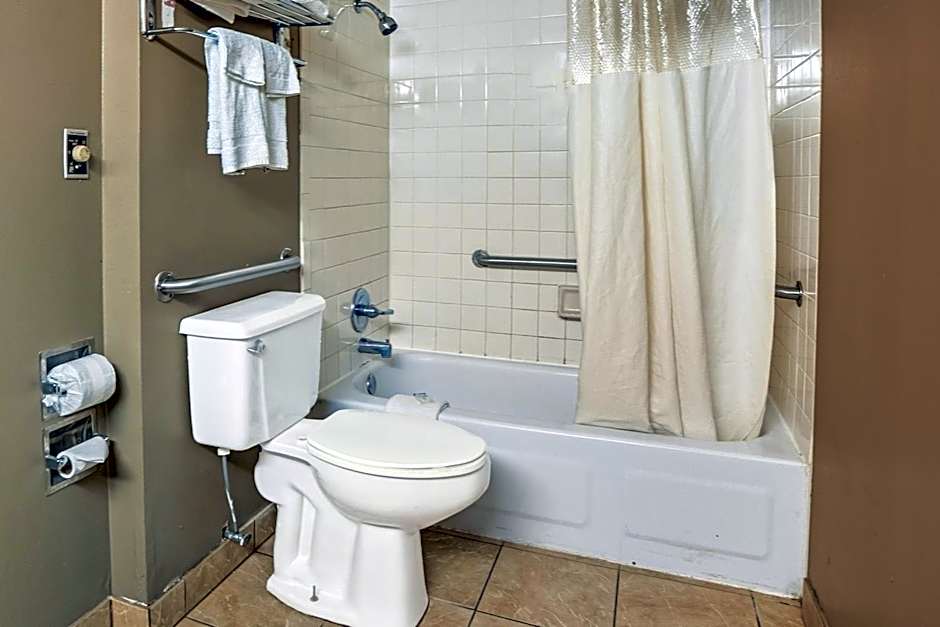 Devils Lake Inn By OYO Near Devils Lake Regional Airport