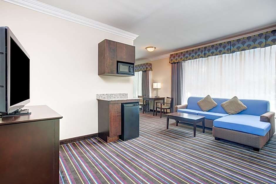 Holiday Inn Express & Suites Raceland - Highway 90 By IHG