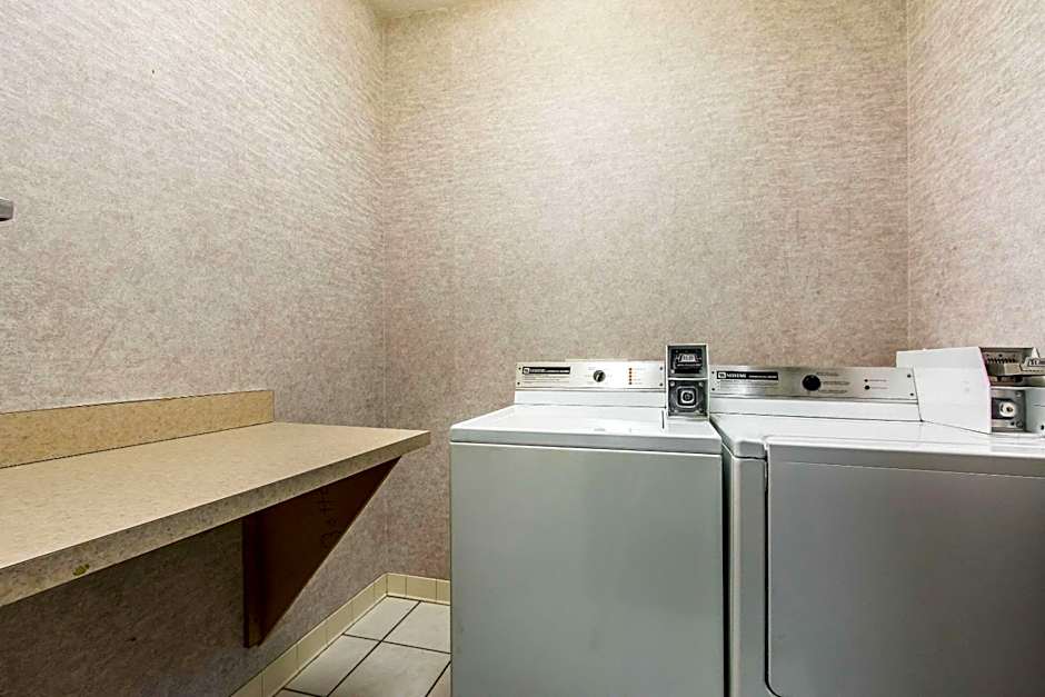 Comfort Suites Fairgrounds West