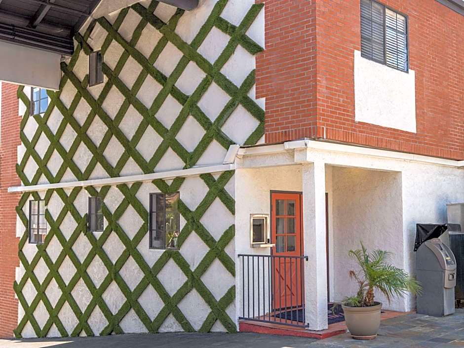 Ramada by Wyndham San Diego Poway Miramar