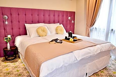 Hotel Capitolina City Chic