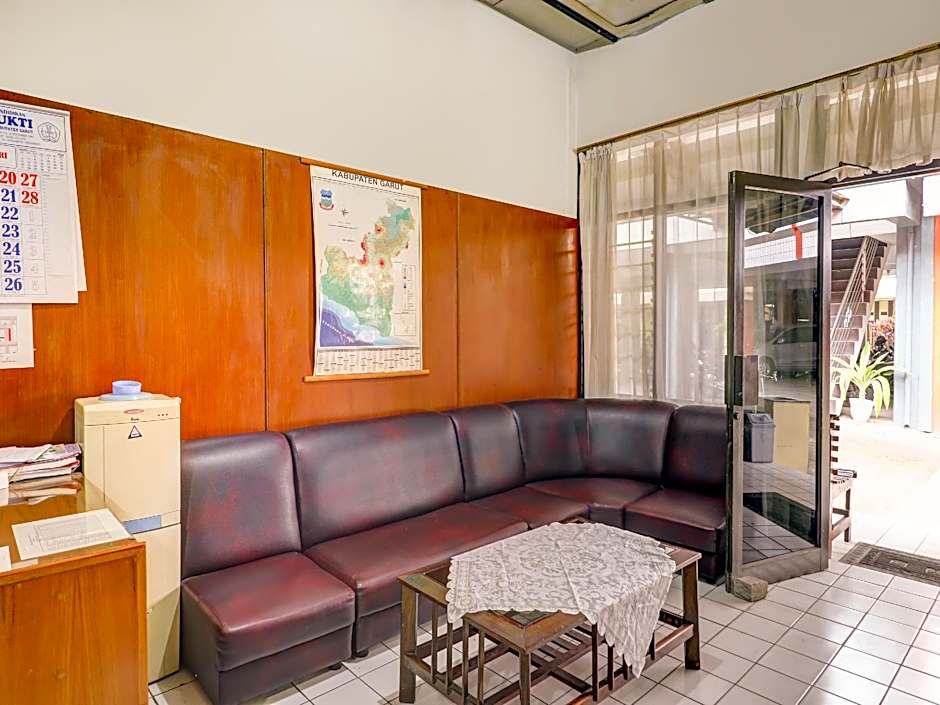 OYO 90912 Wisma Pkpn 1