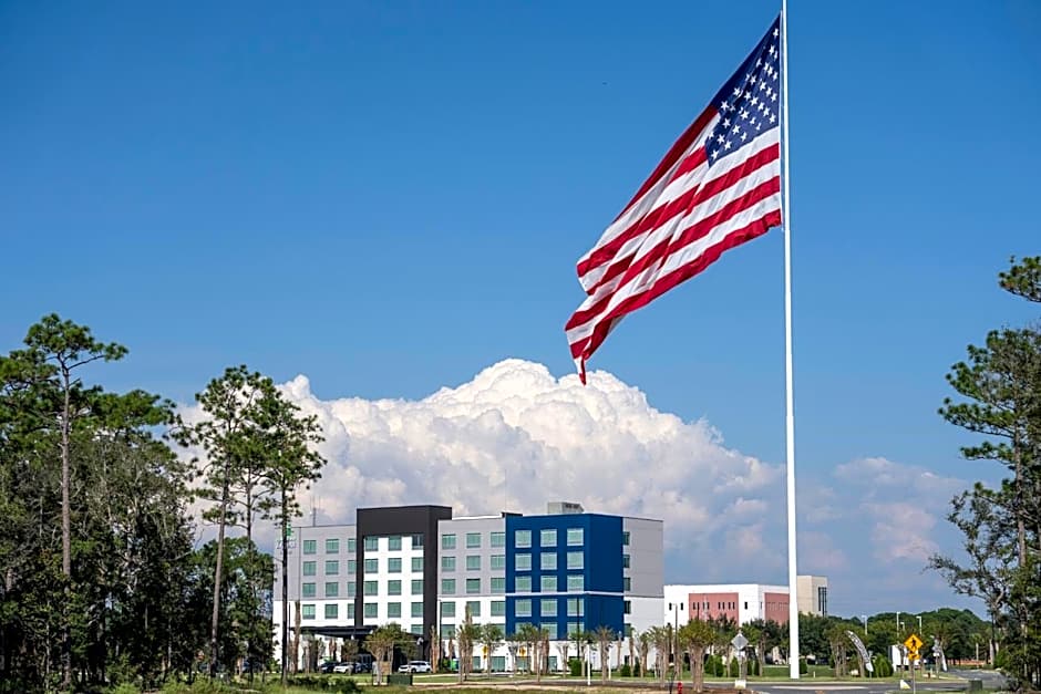 Holiday Inn Express & Suites Fort Walton Beach - Eglin Area By IHG