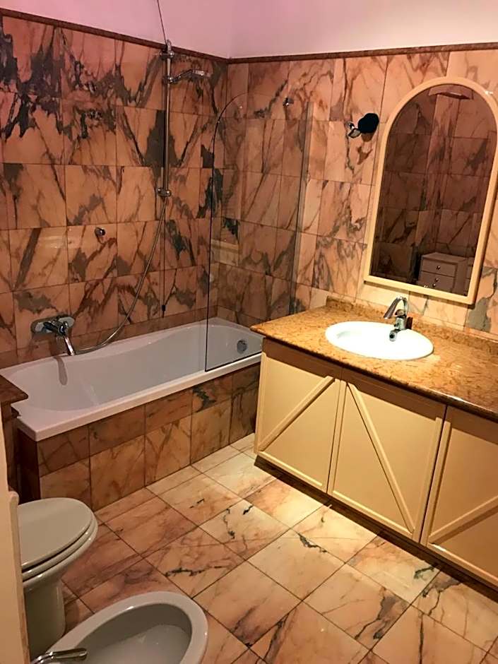 Al Portico Private Rooms