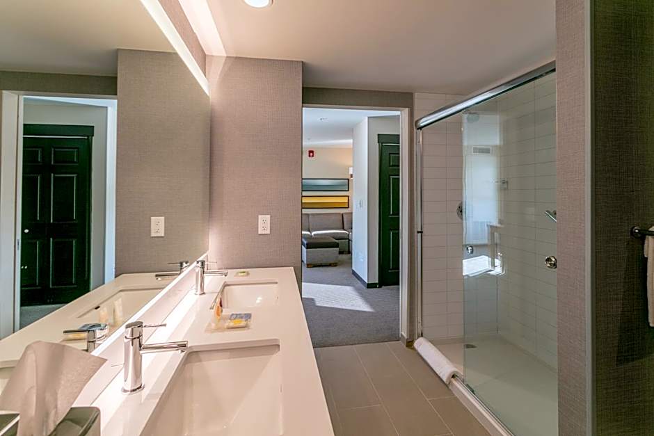 Hyatt Place Wilmington Riverfront