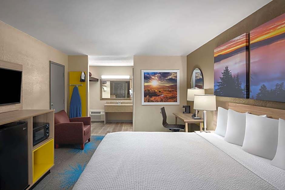 Days Inn by Wyndham Klamath Falls