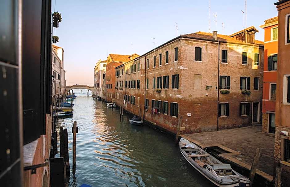 Alloggi Acquavita - checkin at "Alloggi SS Giovanni e Paolo"