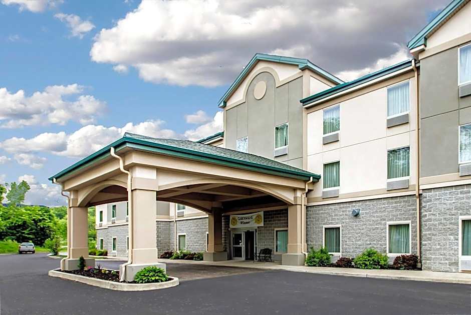 Quality Inn & Suites Fishkill South near I-84
