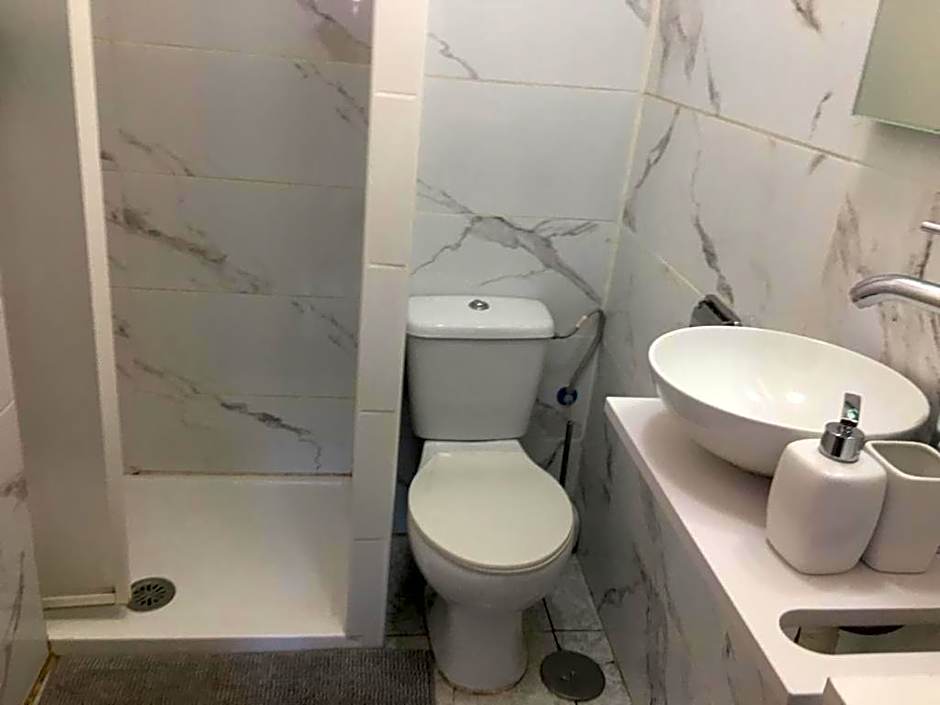 Alfa Omega (VALLE-LUZ)