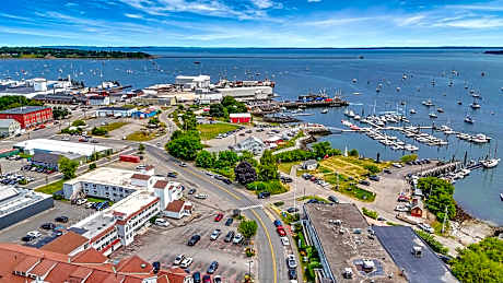 Harborline Hotel
