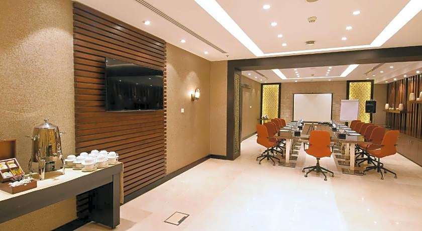 Best Western Plus Fursan Hotel