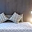 403 Walk to Zocalo 1Bdrm 1bath AC apt Rooftop