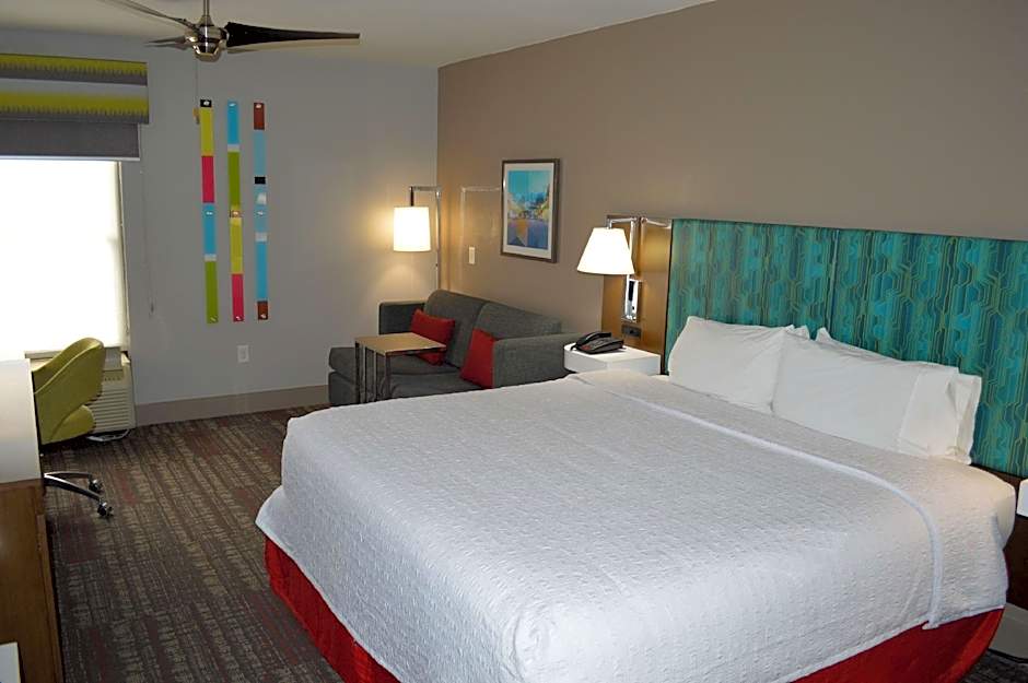 Photo 1 of 5 of 1 King Bed, Nonsmoking, Sofabed, Walk-in Shower