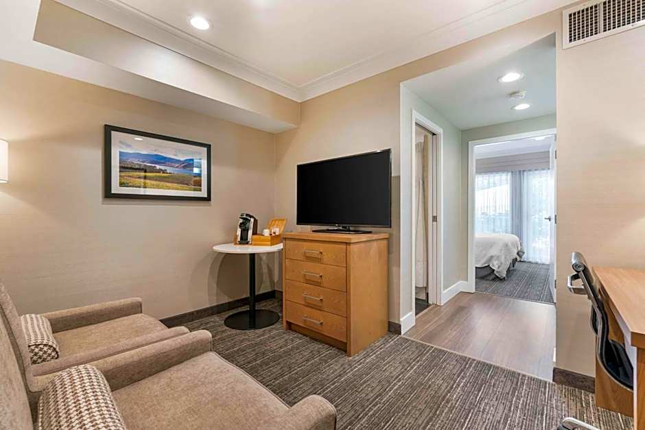 Best Western Plus Kelowna Hotel & Suites