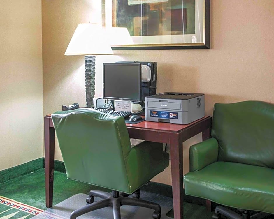 Quality Inn & Suites Goshen