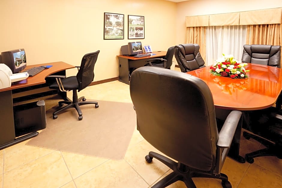 Holiday Inn Express Hotel & Suites Mission-McAllen Area By IHG