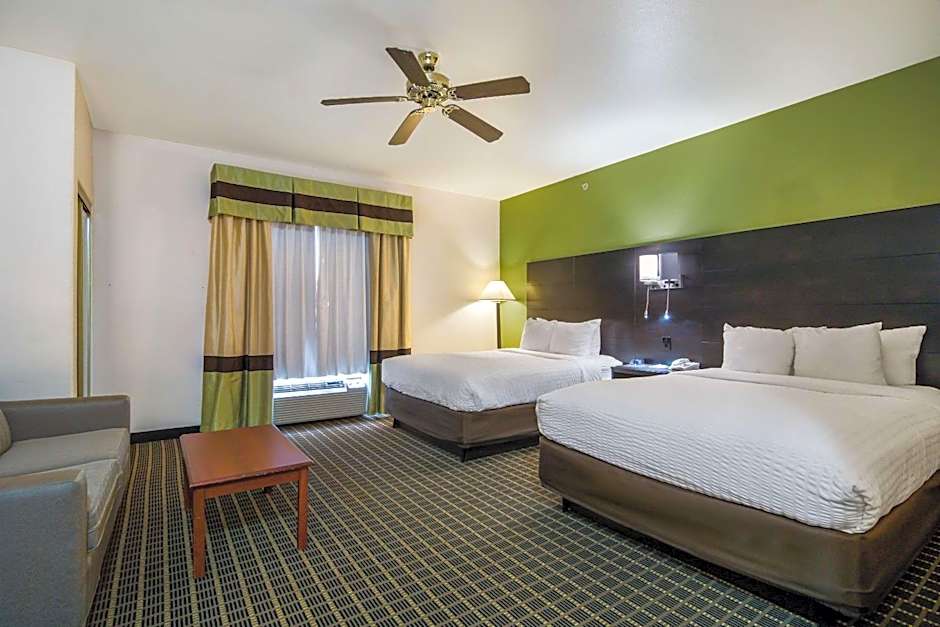 Clarion Inn & Suites Weatherford South