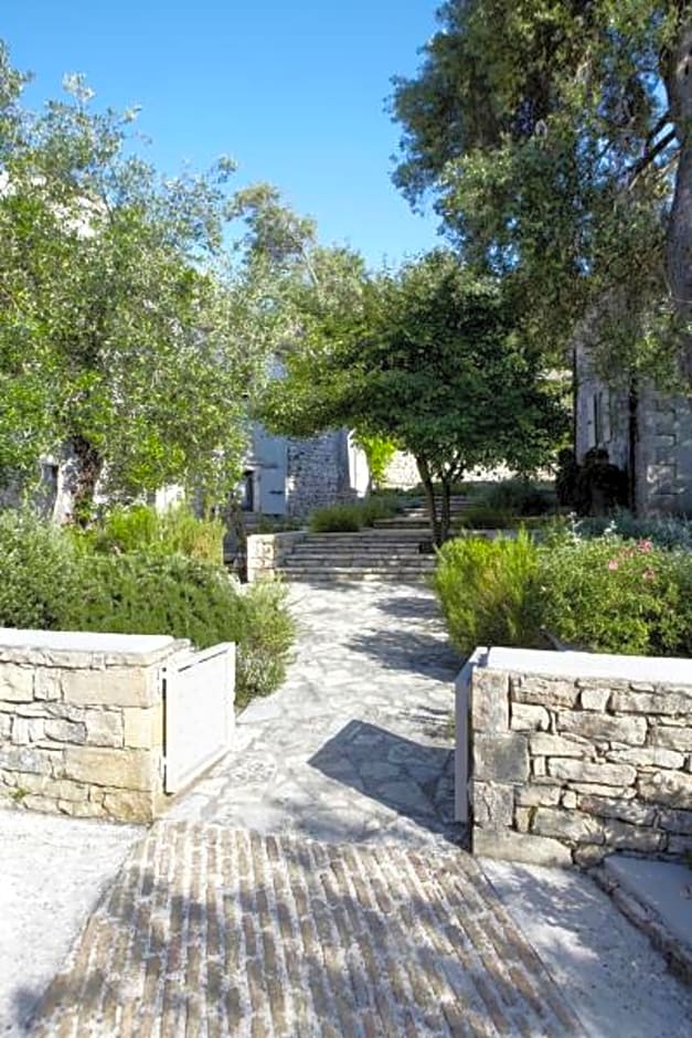 Torri e Merli, Paxoi