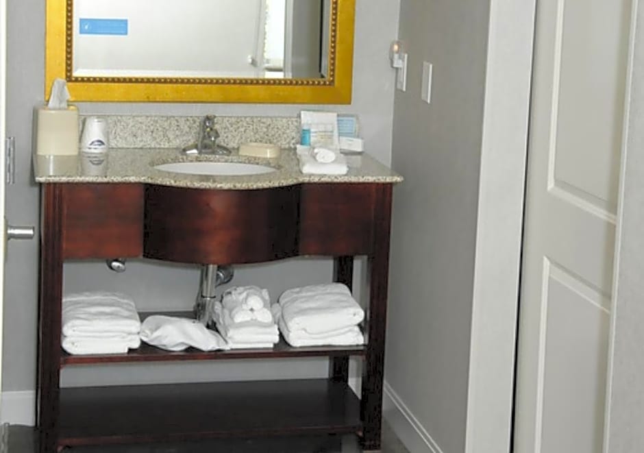 Hampton Inn By Hilton & Suites Redding