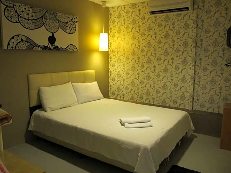 7 Star Boutique Hotel
