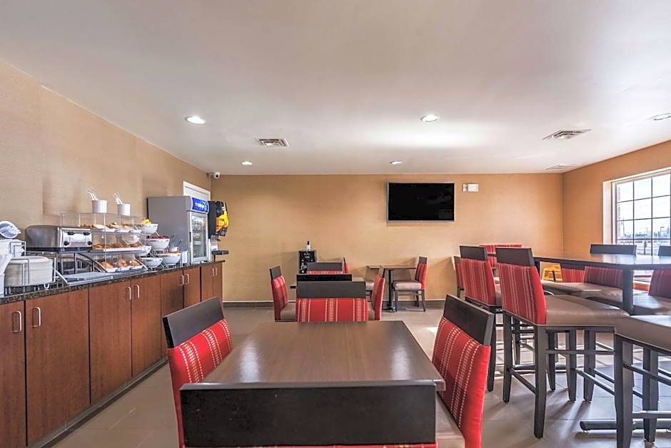 Comfort Inn & Suites Dayton North