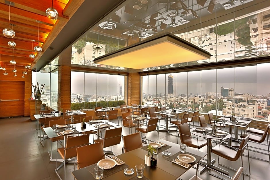 Alqasr Metropole Hotel