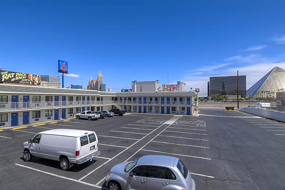 Motel 6-Las Vegas, NV - I-15 Stadium