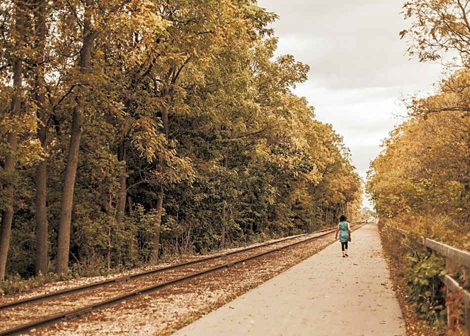 Holiday Inn Express And Suites St.Thomas. By IHG