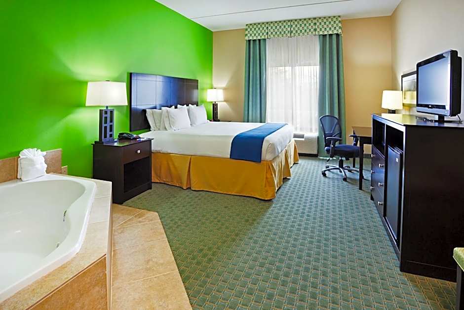 Holiday Inn Express Hotel & Suites Newport South By IHG