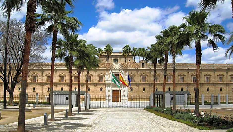 Alcoba Del Rey De Sevilla