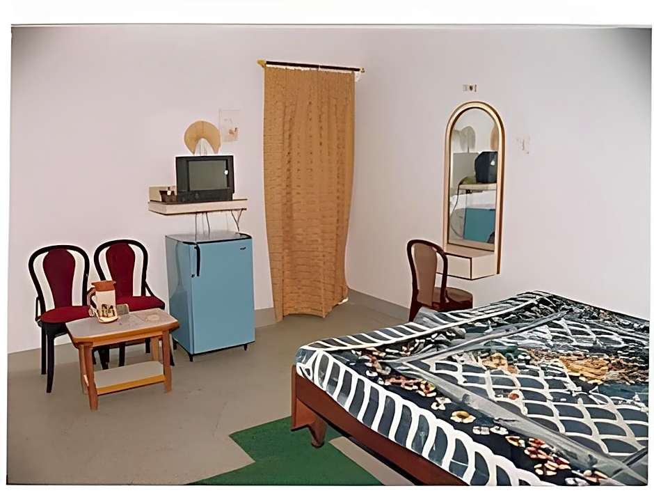 Radiant YMCA Tourist Hostel – Varanasi, VA