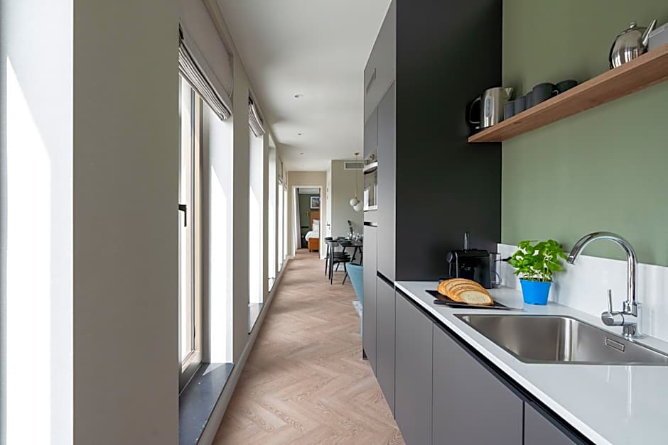 YAYS Antwerp Opera by Numa