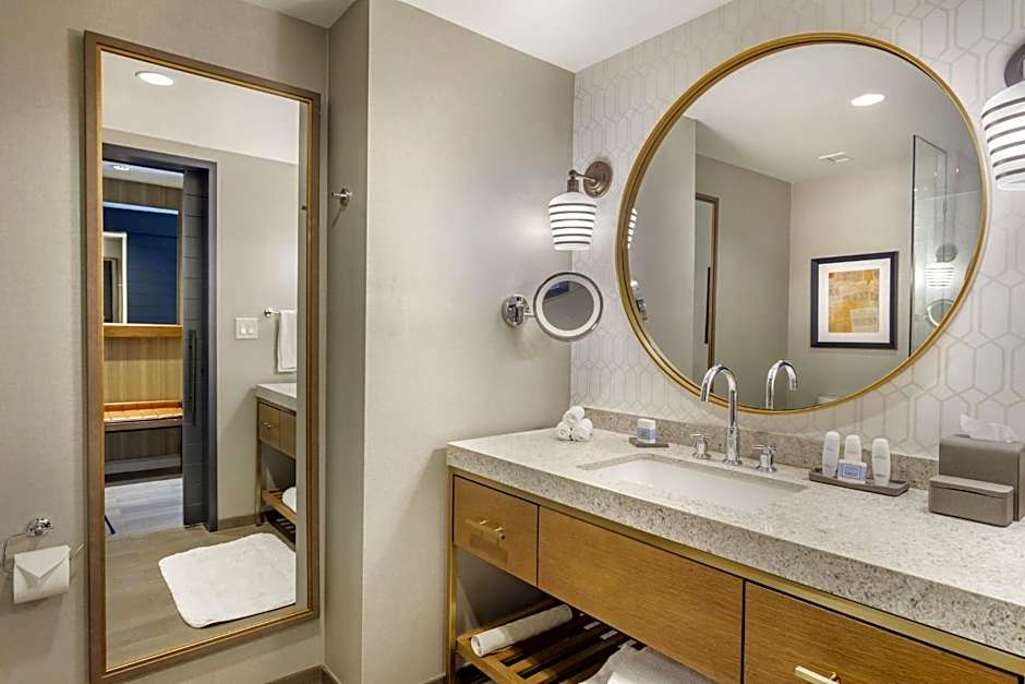 Omni Hotel at The Battery Atlanta