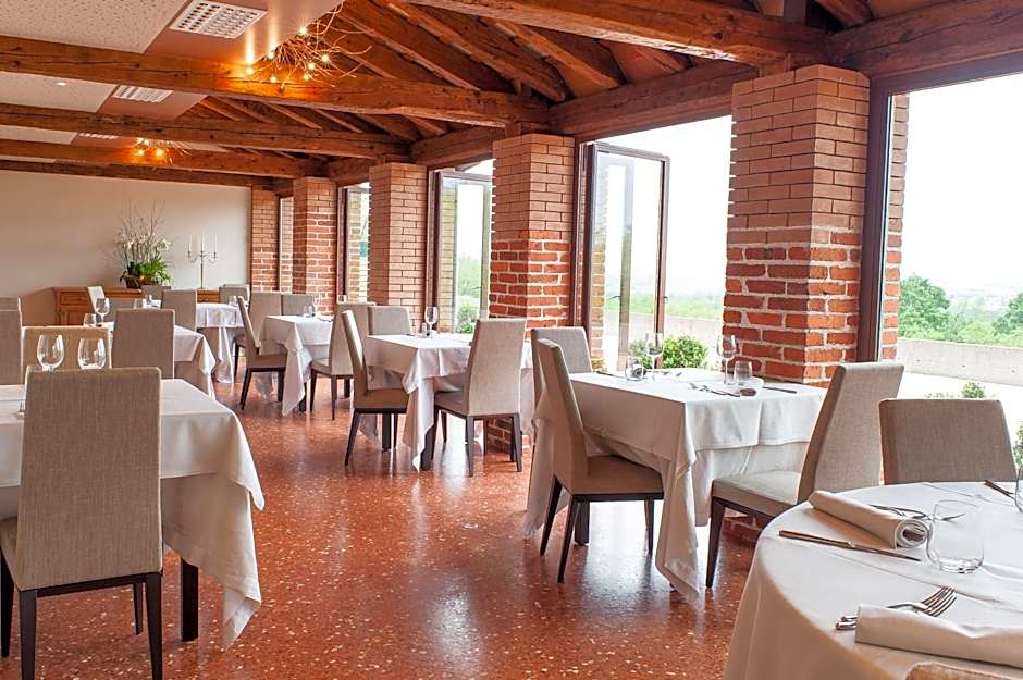 Elliot Osteria e dormire in collina