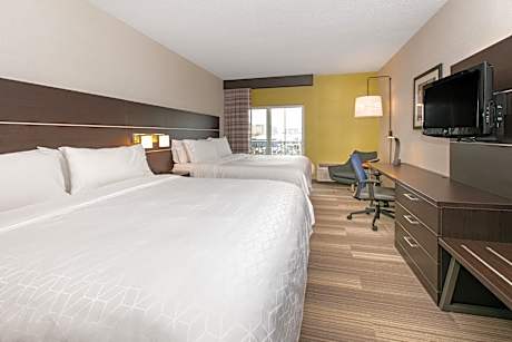 2 King Beds Standard River View Balcony