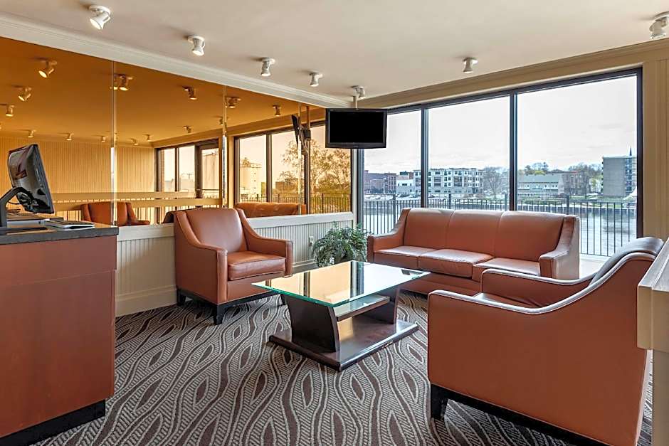 Best Western Plus Captain's Quarters