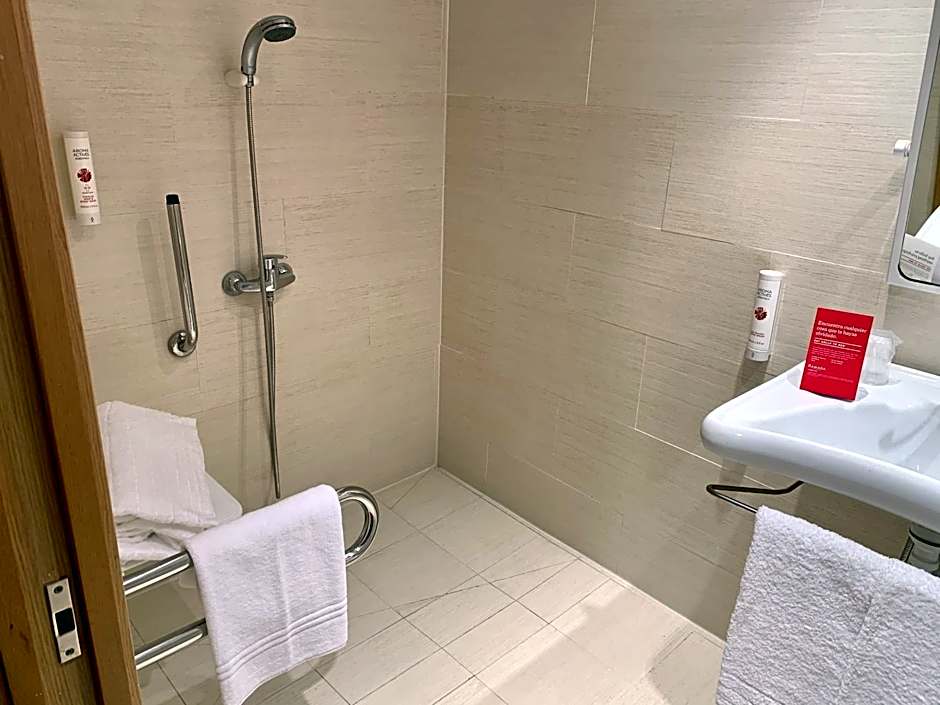 Ramada by Wyndham Valencia Almussafes