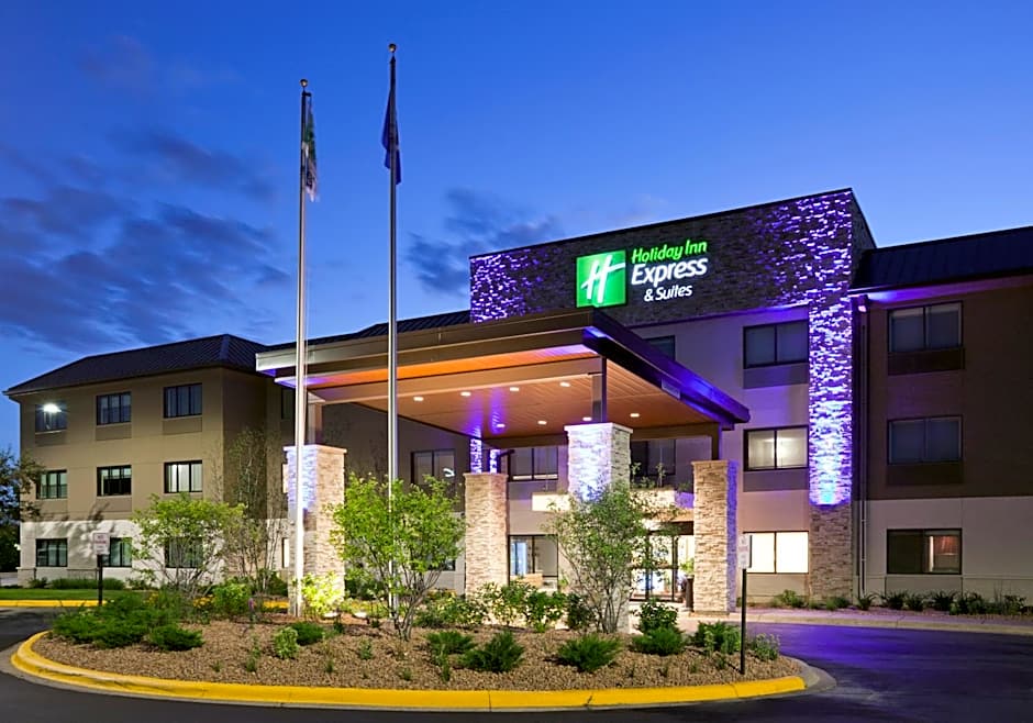 Holiday Inn Express Hotel & Suites Minneapolis-Golden Valley By IHG