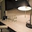 Expo Satelite 2750 Hotel & Suites
