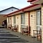 Admiral Court Motel & Apartments