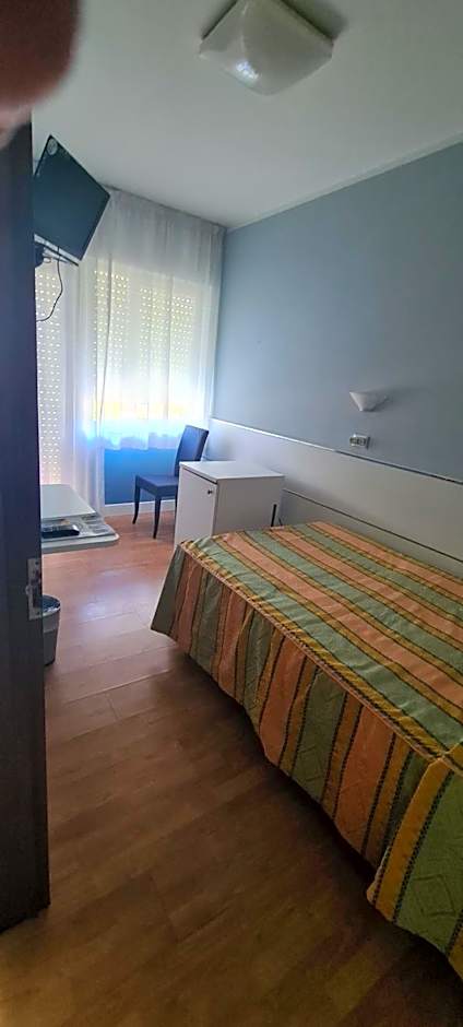 Hotel Eros