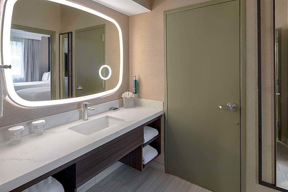 DoubleTree Suites By Hilton Hotel Mt. Laurel