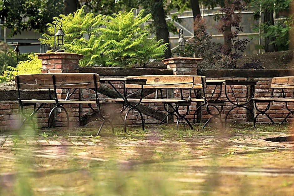 ForRest Hotel & Restaurant