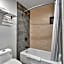 Exclusivo Inn and Suites