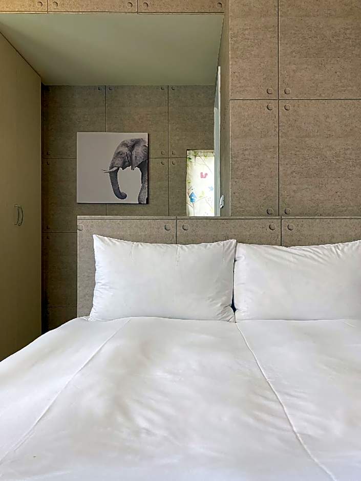 Fengjia Space – Taichung, KY