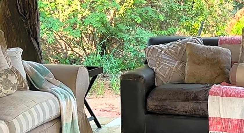 Simba Safaris African Pride Exotic Lodge