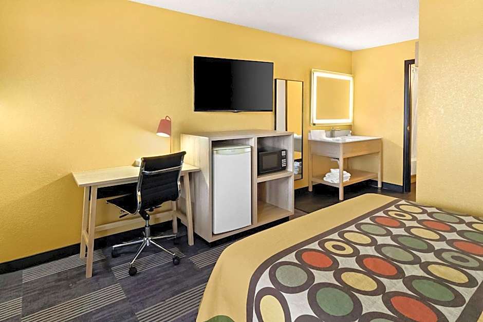 Super 8 by Wyndham Vandalia/Dayton International Airport