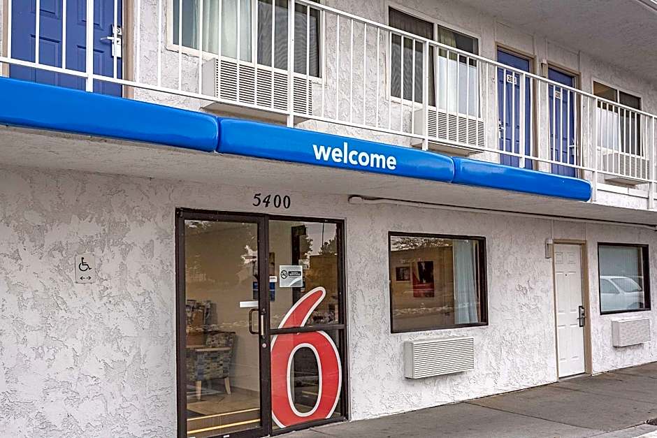 Motel 6-Billings, MT - South