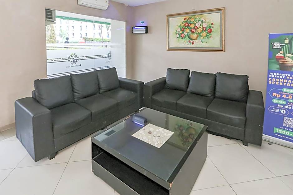 Capital O 93372 Aurora Residence